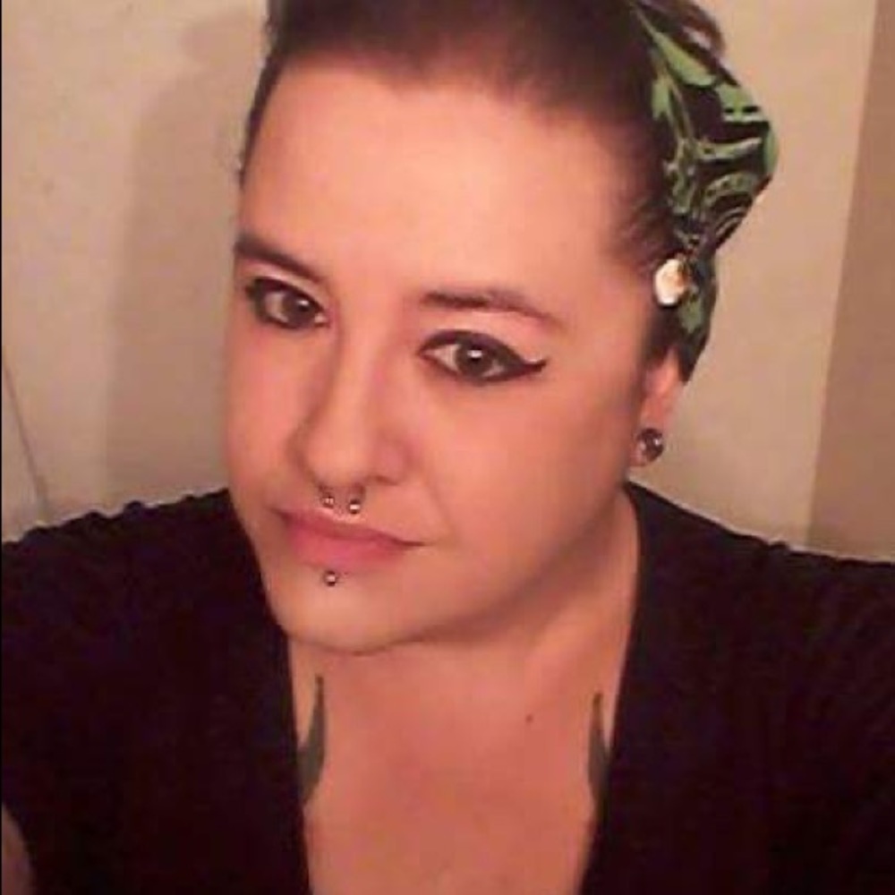 Meet your Posher, Nicole